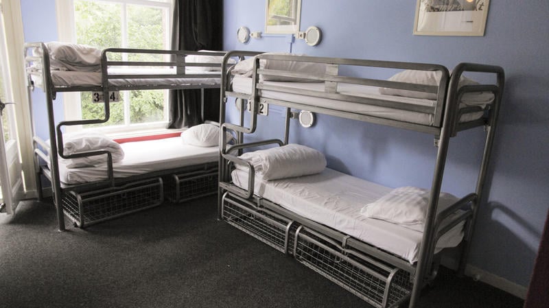 Flying Pig Uptown Dorm Room