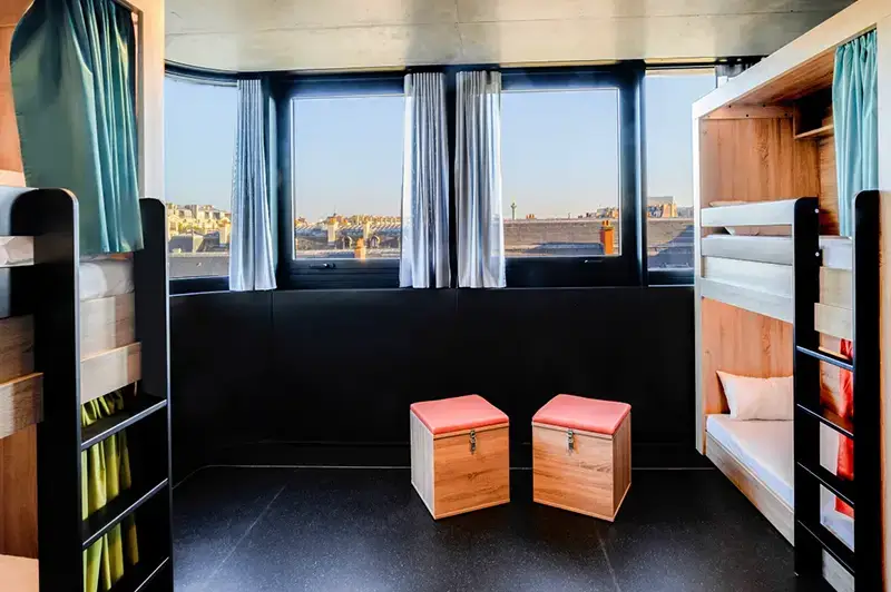Paris Hostels - Room Decor at The People Paris Marais