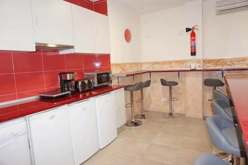 Hostels in Madrid - MuchoMadrid