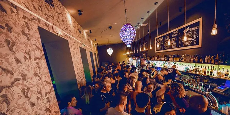 Ruin Bars Budapest - Instant