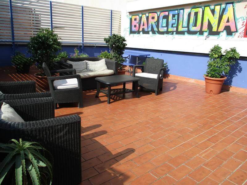 Cheap Hostels in Barcelona - Ideal Youth Hostel