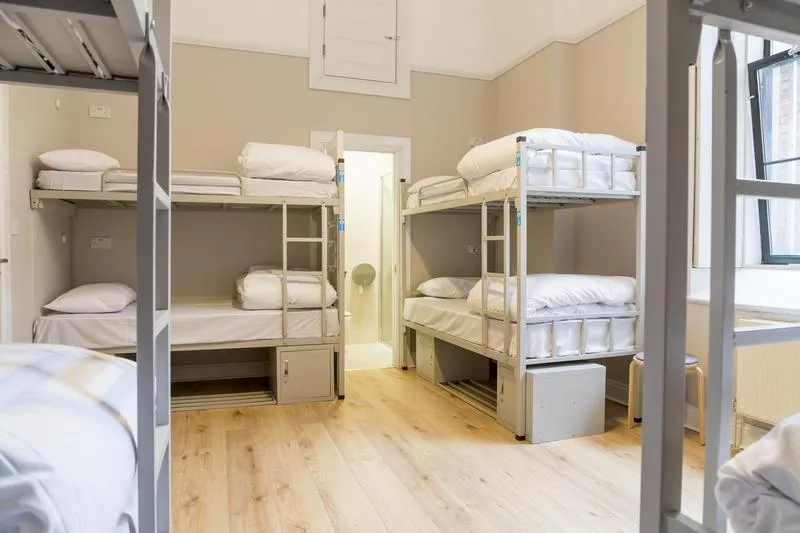Best Hostels in Europe - Gardiner House Dublin drom room
