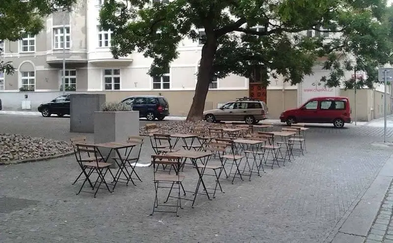 Kavarna Liberal Beer Garden Prague