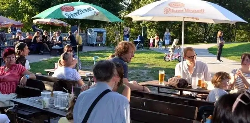 Parukarka Beer Garden Prague