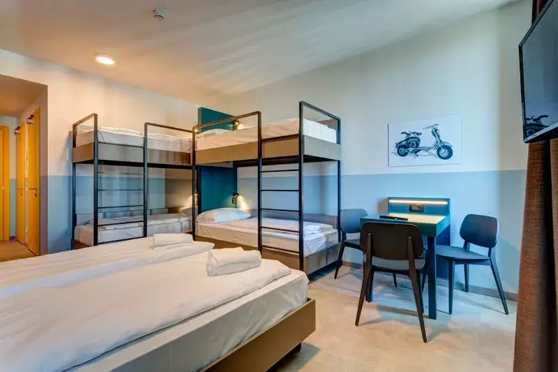 Milan Hostels - MEININGER Milano Lambrate Dorm Room