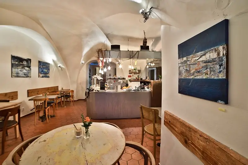 Best Bars in Prague - ROESEL - Beer & Food