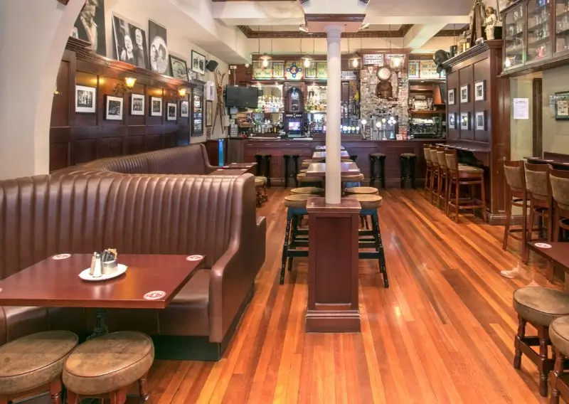 Best Pubs in Dublin - Brannigans Bar