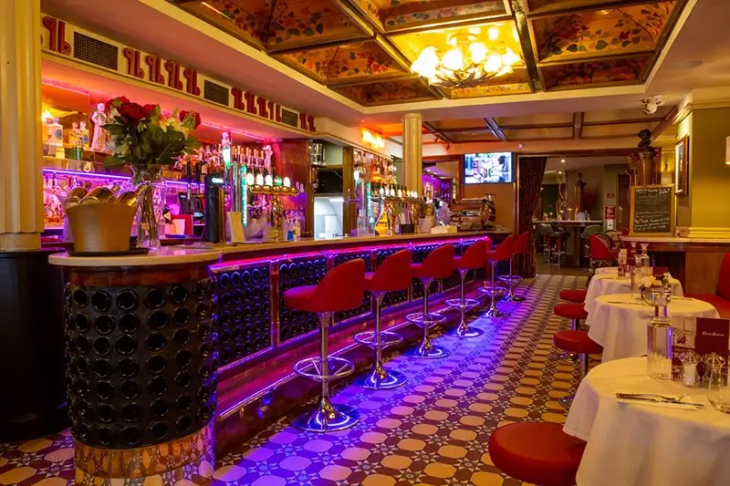 Best Pubs in Dublin - Davy Byrnes