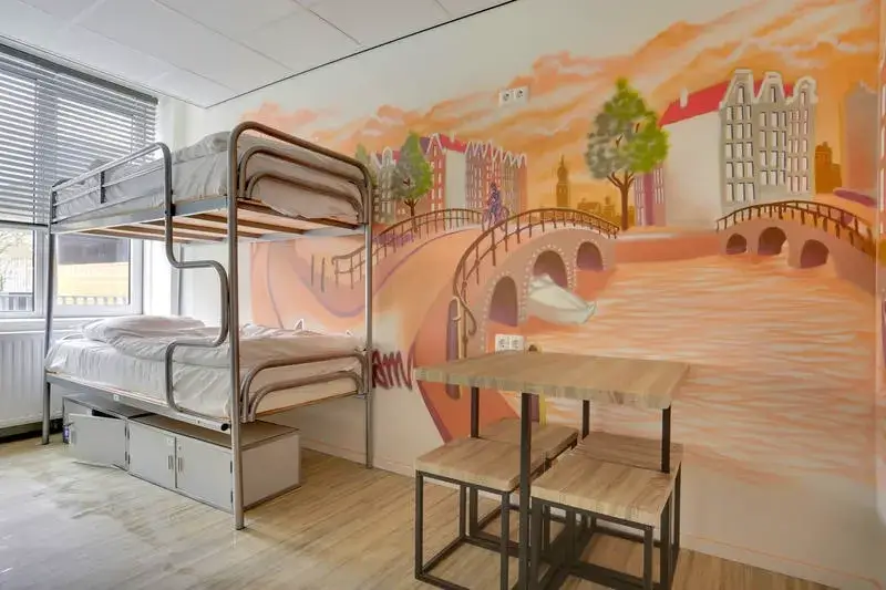 Dutchies Hostel Amsterdam Dorm Room