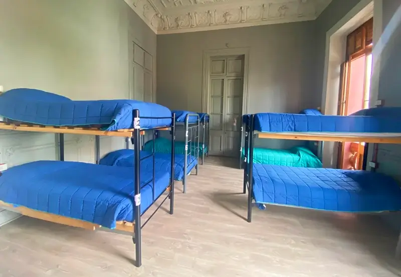 Santiago Hostels - La Casa Roja Dorm Room