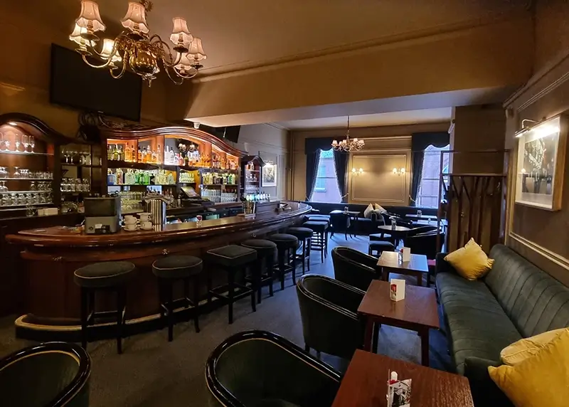 Best Pubs in Dublin - Neary's Pub Dublin