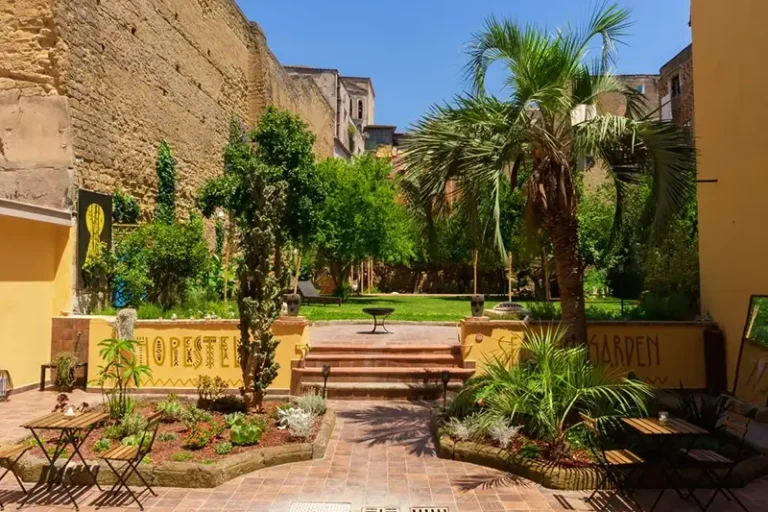 Best Hostels in Naples Italy