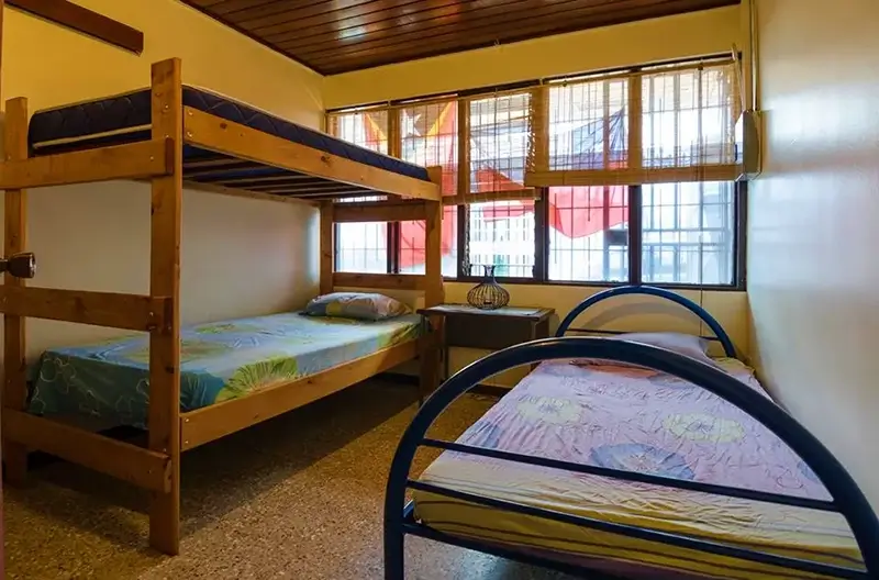 San Jose Hostels - In The Wind Hostel Guesthouse Dorm Room
