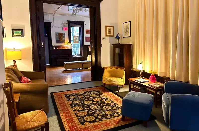 Best Hostels in New York - International Student Center Common Area