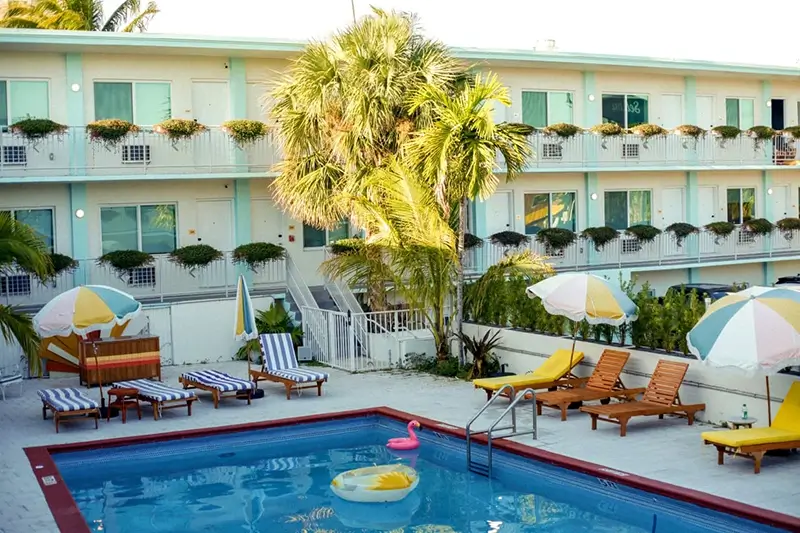 Miami Hostels - Selina Gold Dust Pool Area