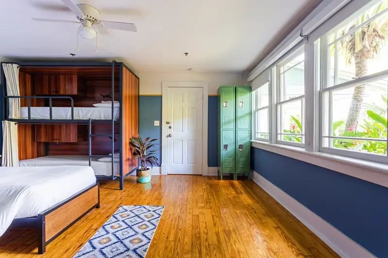Miami Hostels - Selina Miami River Dorm Room