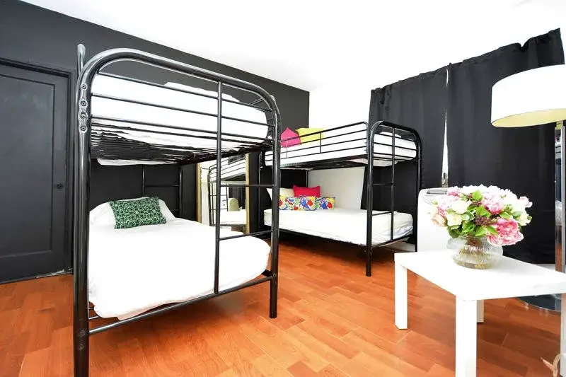 Miami Hostels - South Beach Rooms and-Hostel Dorm Room