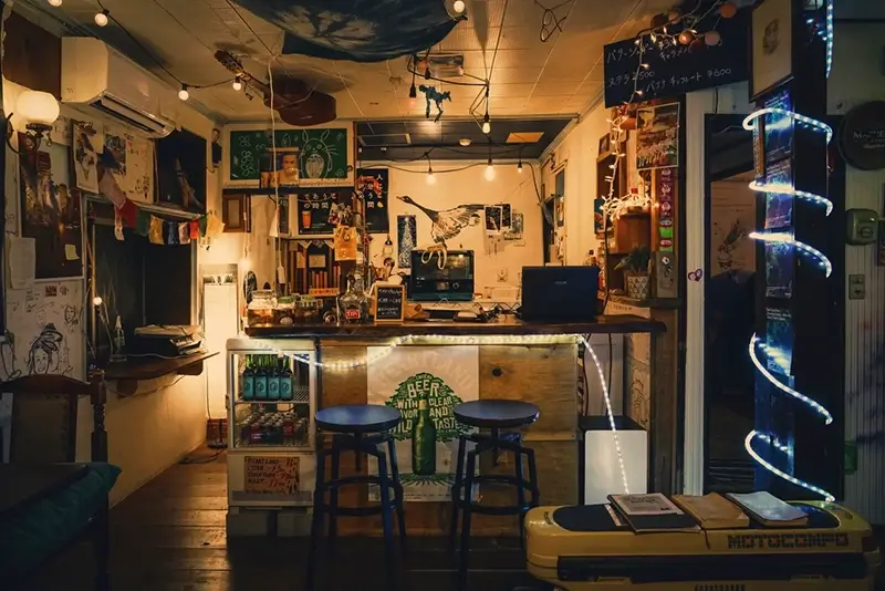 Osaka Hostels - Air Osaka Hostel Bar