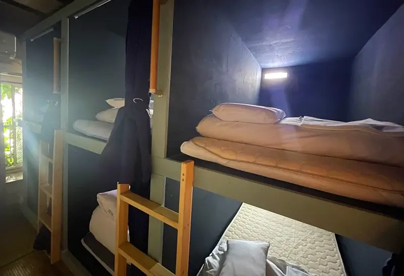 Osaka Hostels - Air Osaka Hostel Dorm Room