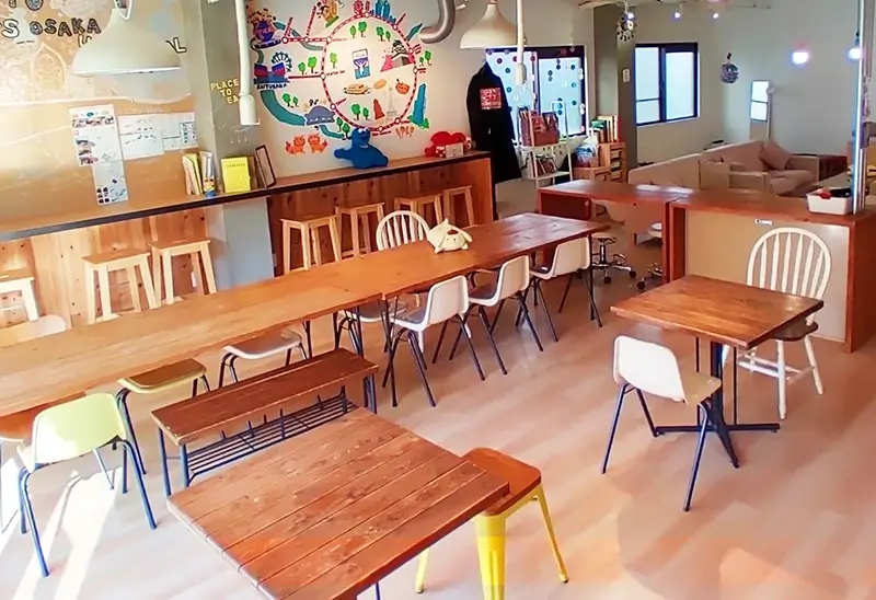 Best Hostels in Osaka - J Hoppers Osaka Universal Common Area