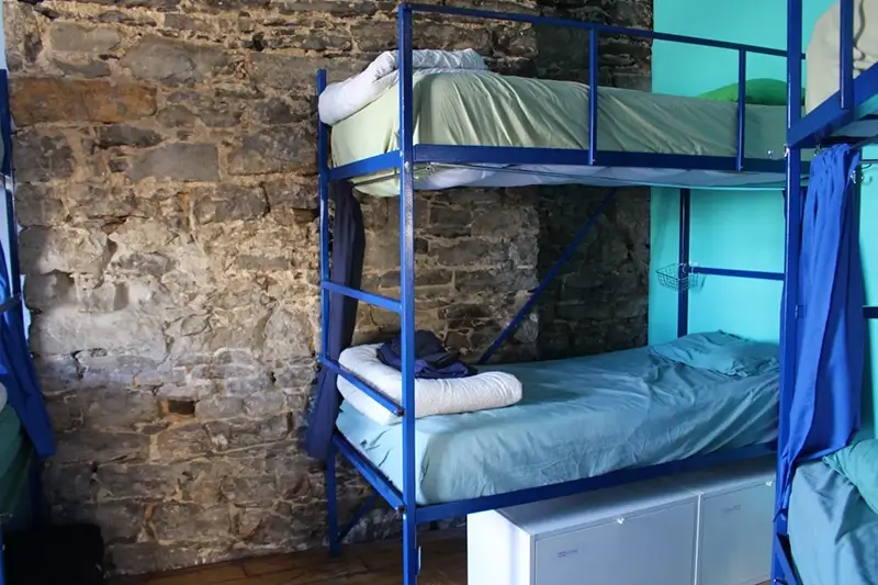 Montreal Hostels - The Alternative Hostel of Old Montreal Dorm Room