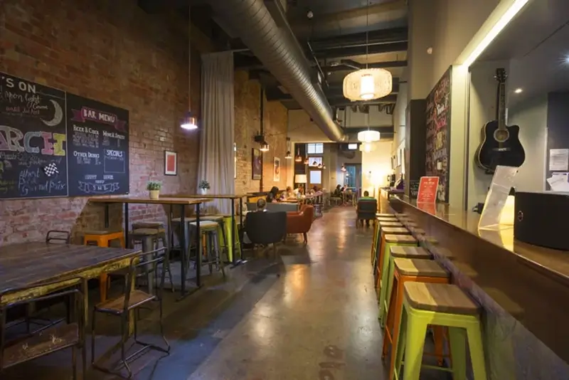 Melbourne Hostels - YHA Melbourne Central Common Area