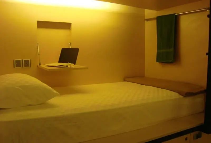 Kuta Hostels - Bali Caps Dorm Room