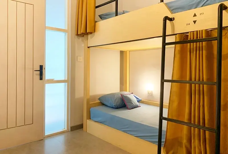 Best Hostels in Kuta - Beach Hut Hostel Dorm Room