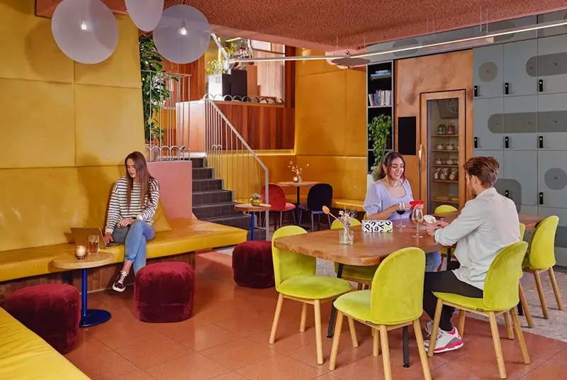 Best Hostels in Rotterdam - CityHub Rotterdam Common Area