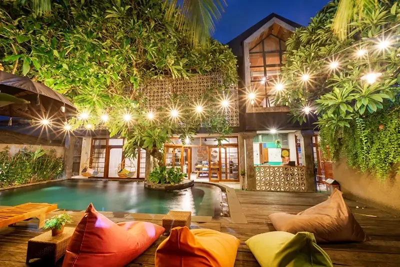 Kuta Hostels - Interconnection Hostel Pool Area