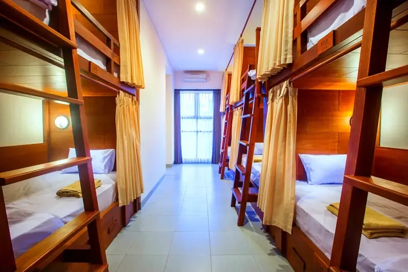 Best Hostels in Kuta - Pudak Sari Unizou Hostel Dorm Room
