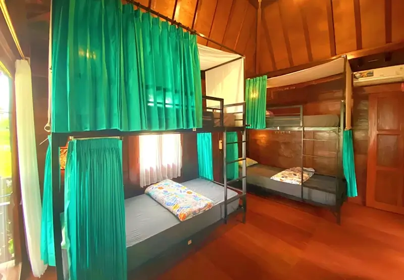 Best Hostels in Ubud - Ubud Rice Field House Dorm Room
