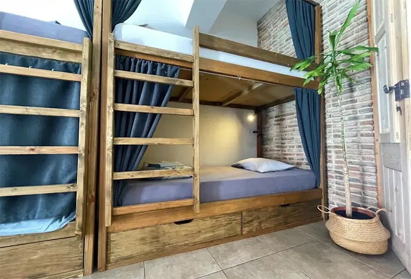 Best Hostels in Faro - Casa da Madalena Backpackers Hostel Dorm Room