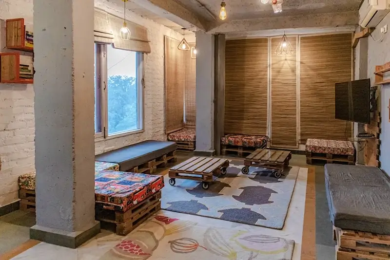 Best Hostels in Delhi - JHouse Common Area