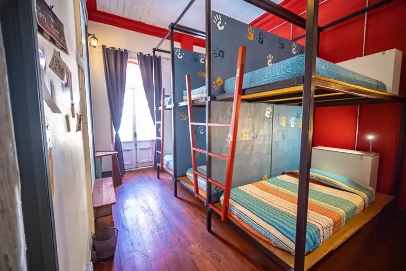 Best Hostels in Valparaiso - Maki Hostel Valparaiso Dorm Room