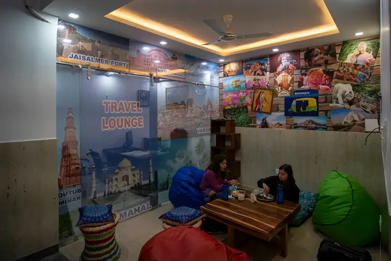Best Hostels in Delhi - Yes Boss by Backpackers Heaven Common Area