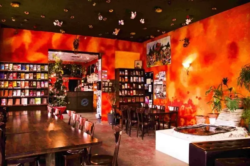 Berlin Hostels - Sunflower Hostel Common Area