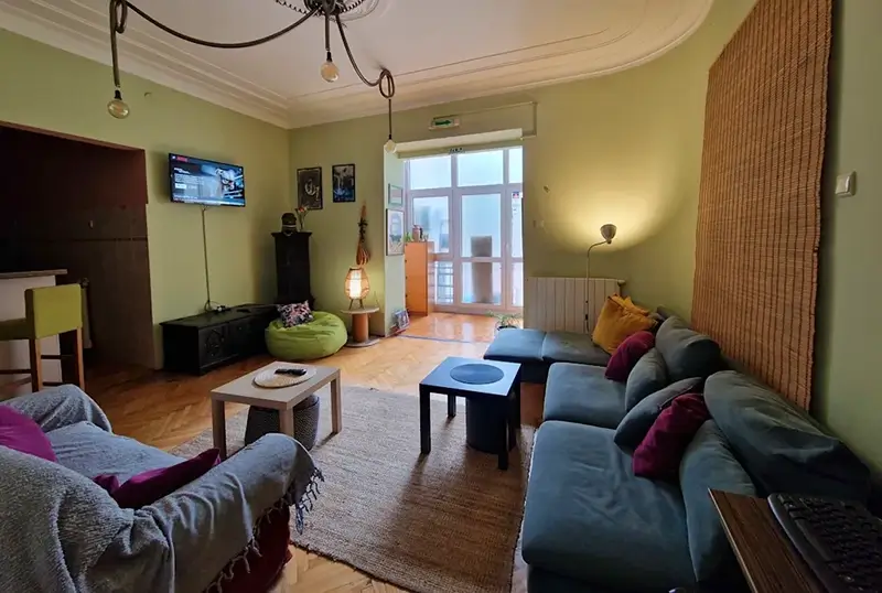 Best Hostels in Belgrade - Hostelche Common Area
