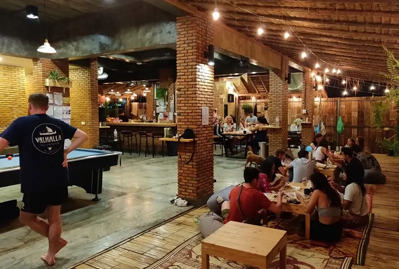 Best Hostels in Pai - Nolo Hub Pai Bar