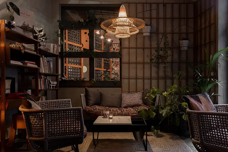 Best Bars in Berlin - LOST MY VOICE Bar