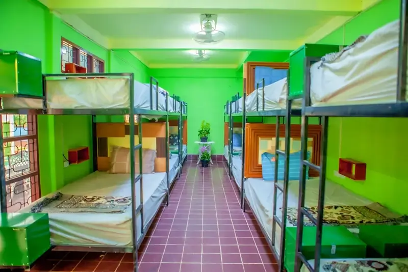 Vientiane Hostels - Nana Vientiane Hostel Dorm Room