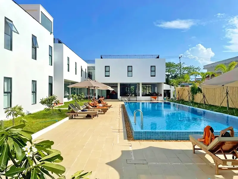 Best Hostels in Kampot - Onederz Kampot Swimming Pool