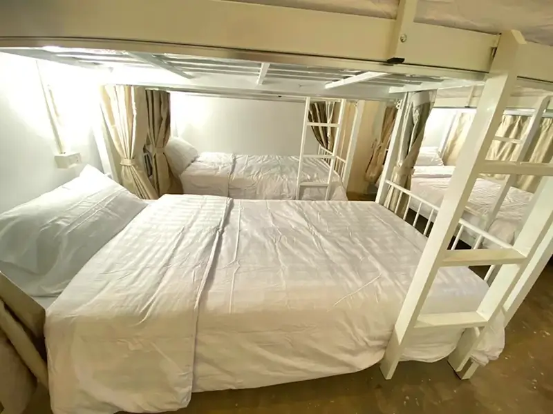 Vientiane Hostels - TT Hostel Dorm Room