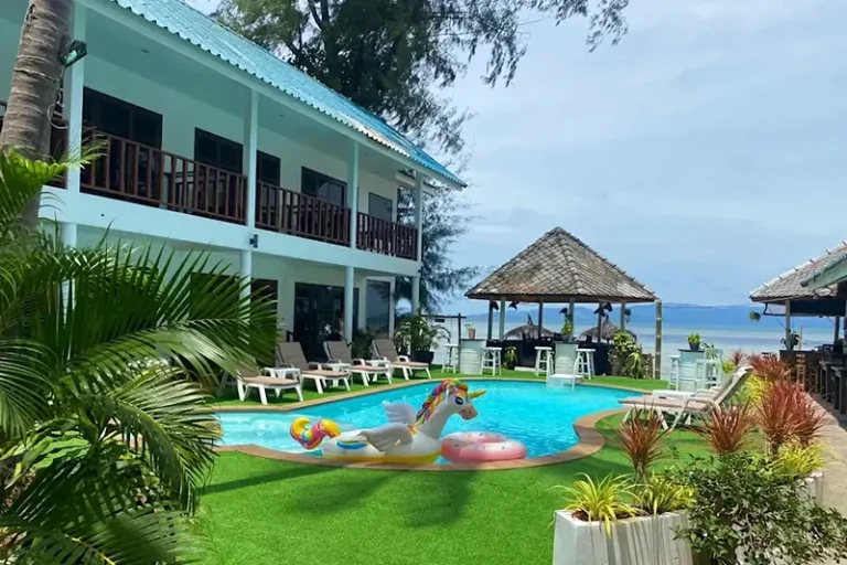 Best Hostels in Koh Phangan Thailand