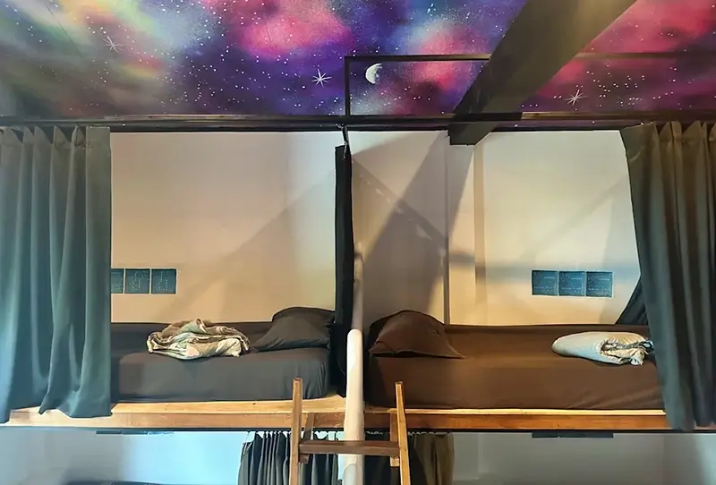 Best Hostels in Koh Phangan - Puks Palace Thailand Dorm Room