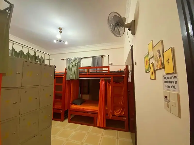 Best Hostels in Da Lat - Da Lat Mr Happy Homestay Dorm Room