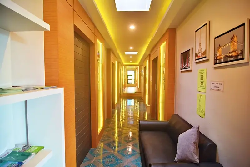 Lanta Hostel Common Area