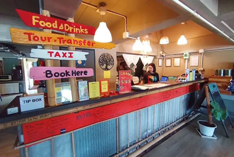 Non La Mer Hostel - Bed & Yoga Reception Area