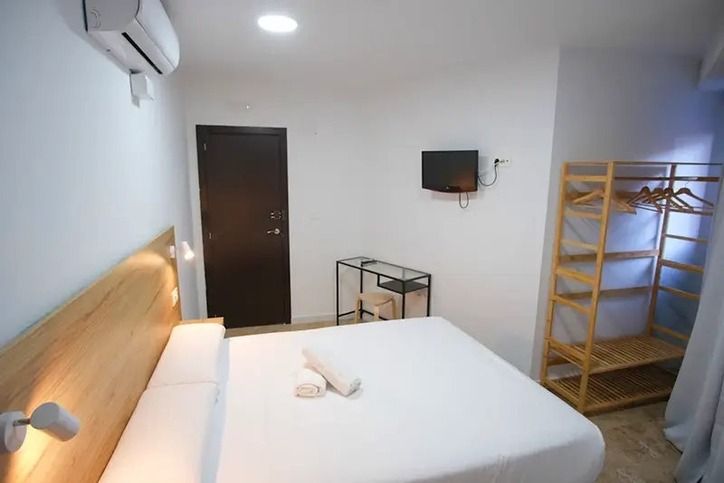 Alicante Hostels - Urban Rooms Private Room