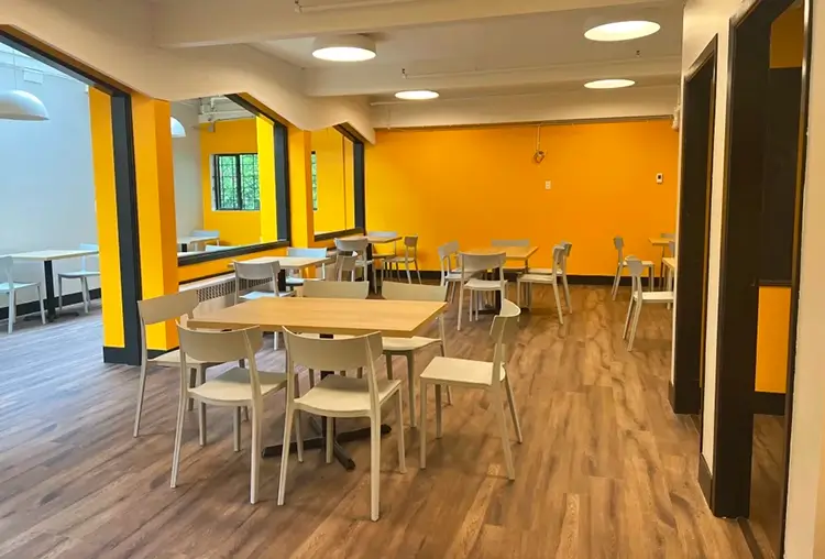 Best Hostels in Vancouver - HI Vancouver Downtown Common Area